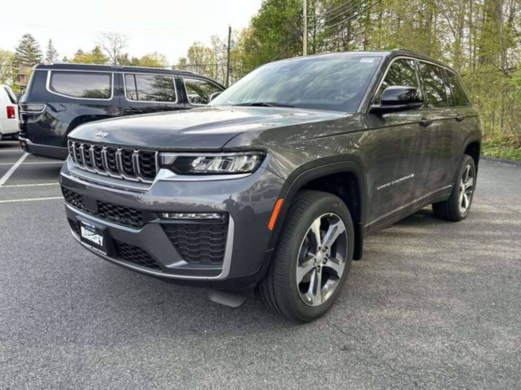 New 2026 Jeep Grand Cherokee LIMITED 4X4 Sport Utility