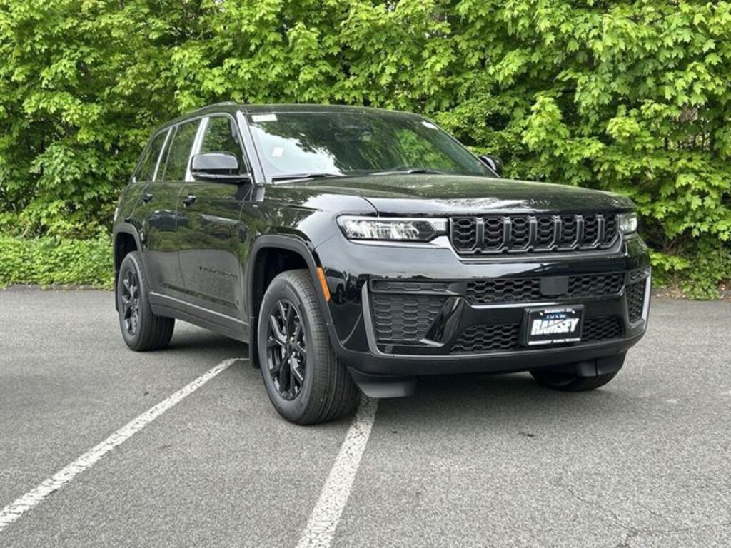 New 2026 Jeep Grand Cherokee LAREDO ALTITUDE 4X4 Sport Utility