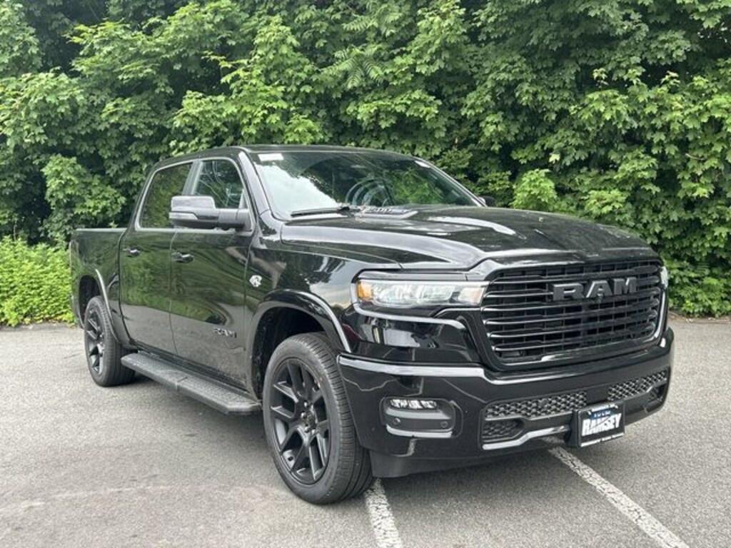 New 2026 Ram 1500 LARAMIE CREW CAB 4X4 5'7 BOX Pickup