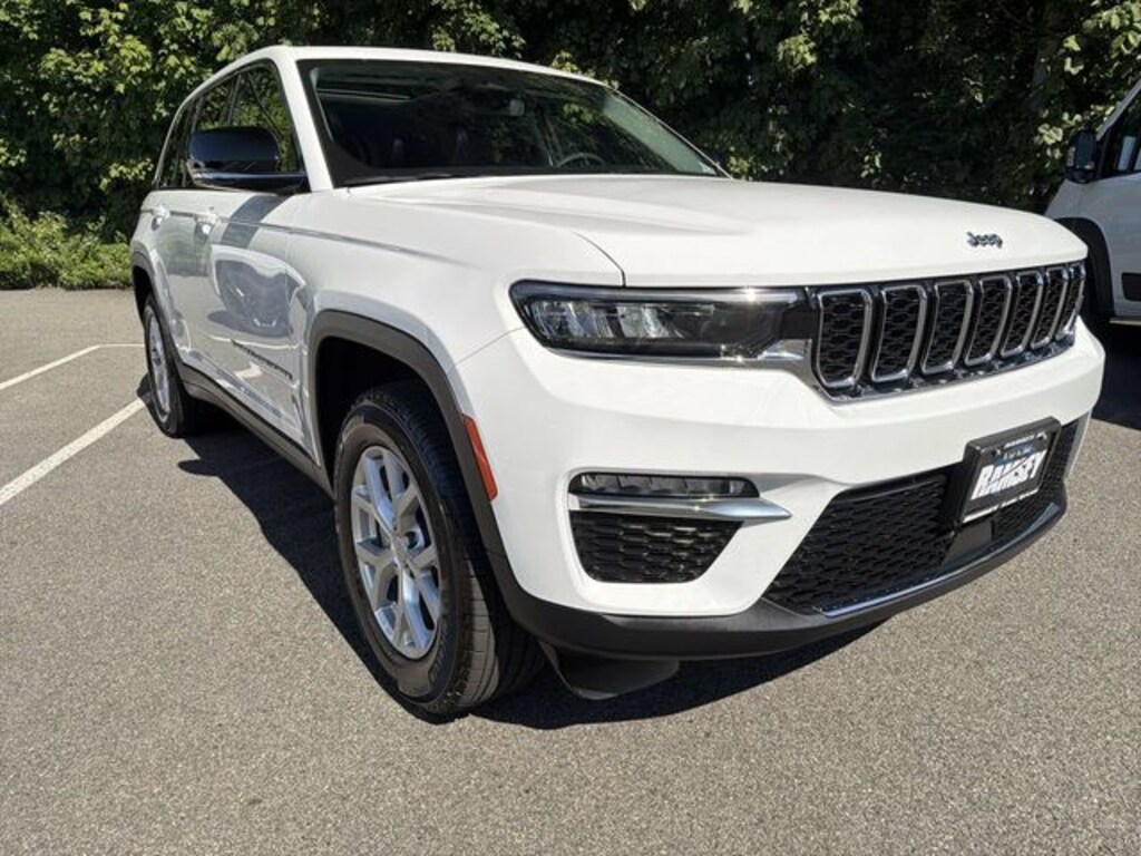 Used 2023 Jeep Grand Cherokee Limited SUV