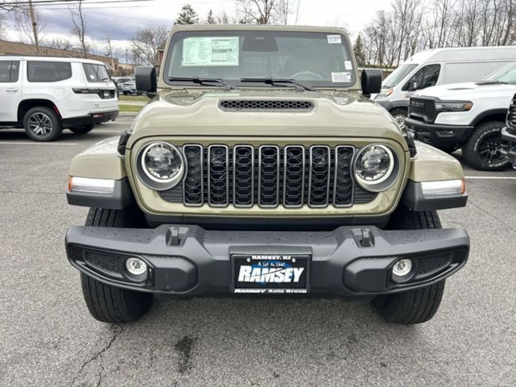 New 2026 Jeep Gladiator SPORT S 4X4 Pickup