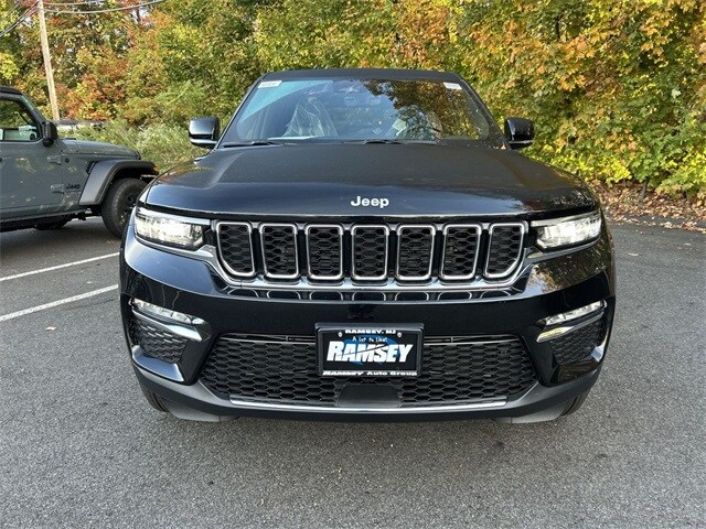 2025 Jeep Grand Cherokee Limited photo 3