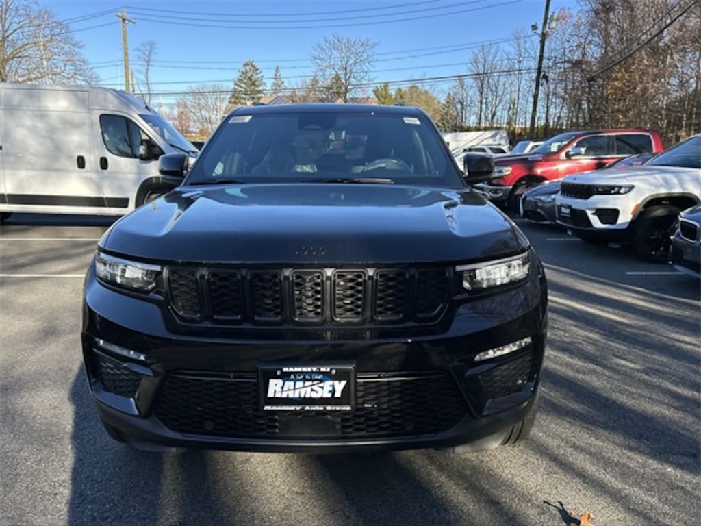 New 2025 Jeep Grand Cherokee LIMITED 4X4 Sport Utility