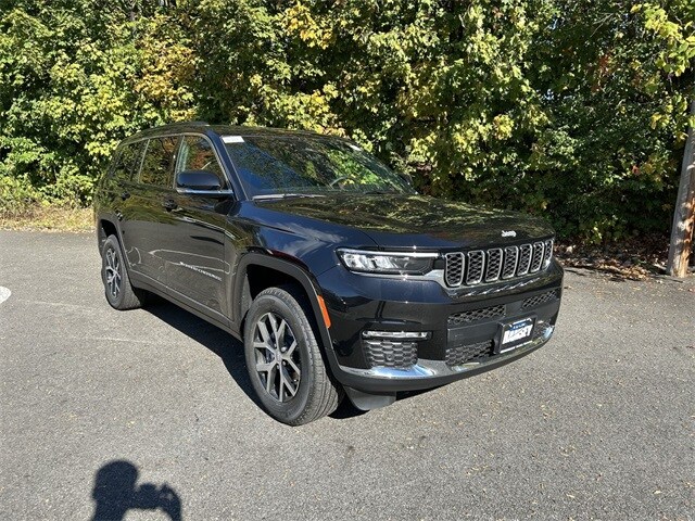 2025 Jeep Grand Cherokee Limited photo 2