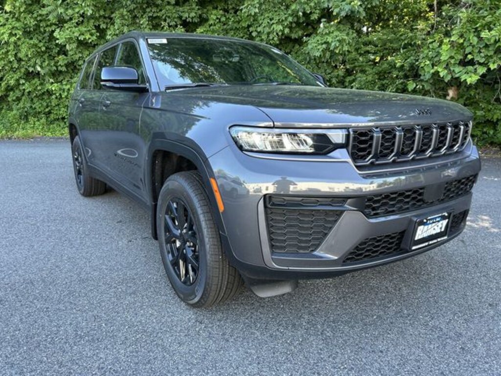 New 2026 Jeep Grand Cherokee L L LAREDO ALTITUDE 4X4 Sport Utility