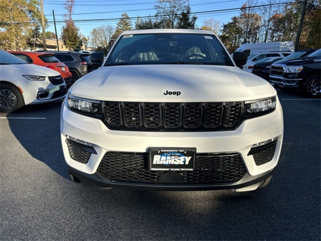 New 2025 Jeep Grand Cherokee LIMITED 4X4 Sport Utility