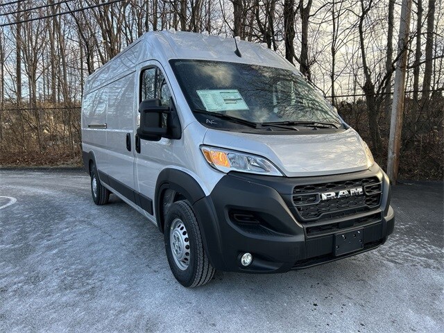 2025 Ram ProMaster 3500 Cargo Van photo 2