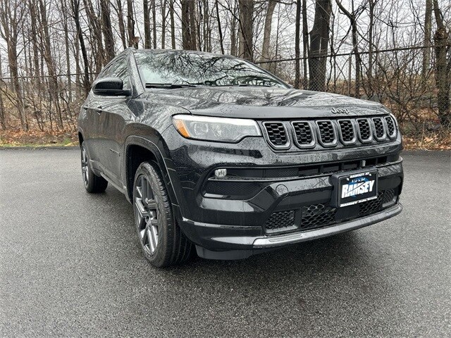 2025 Jeep Compass Limited photo 2