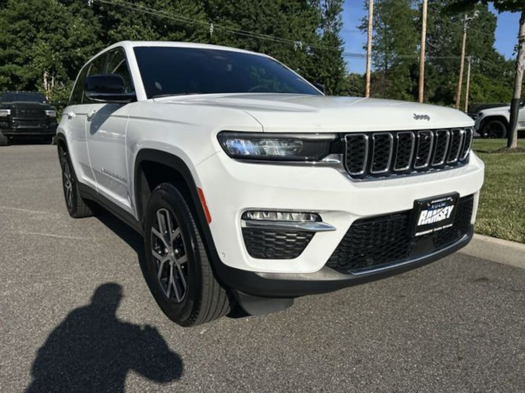 Used 2024 Jeep Grand Cherokee Limited SUV