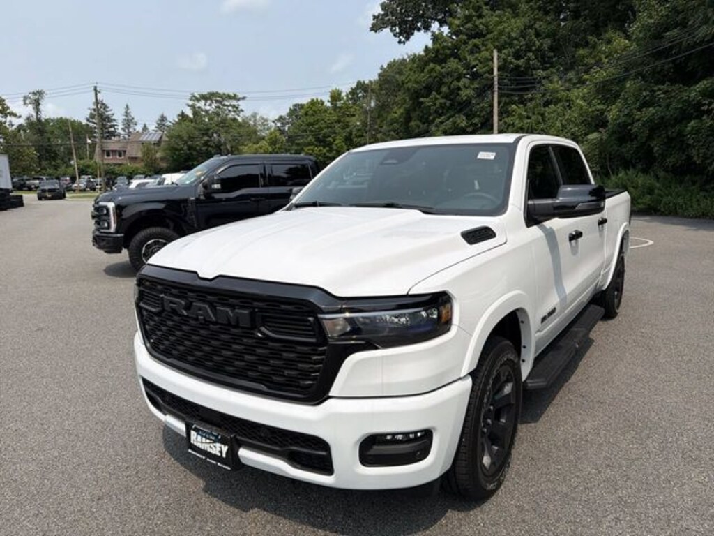 New 2026 Ram 1500 BIG HORN CREW CAB 4X4 6'4 BOX Pickup