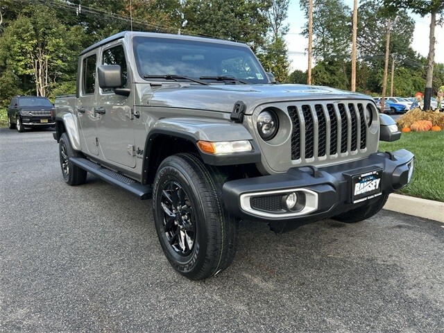 2021 Jeep Gladiator Sport photo 2