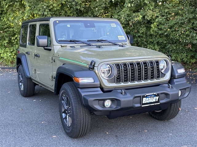 2025 Jeep Wrangler 4-Door Sport S's photo