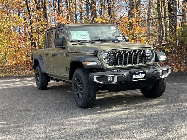 2026 Jeep Gladiator Sport's photo