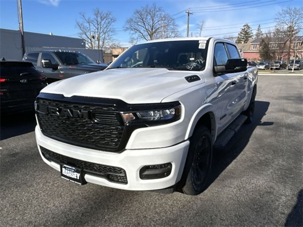 New 2026 Ram 1500 BIG HORN CREW CAB 4X4 5'7 BOX Pickup
