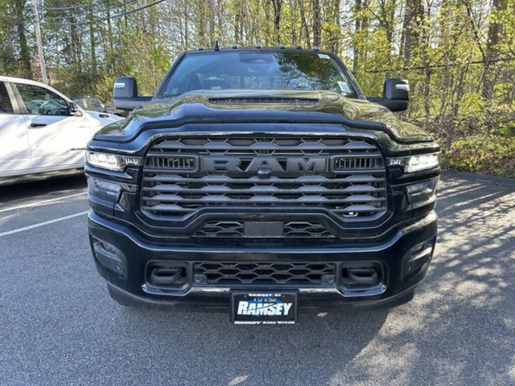 New 2026 Ram 2500 BLACK EXPRESS CREW CAB 4X4 6'4 BOX Pickup