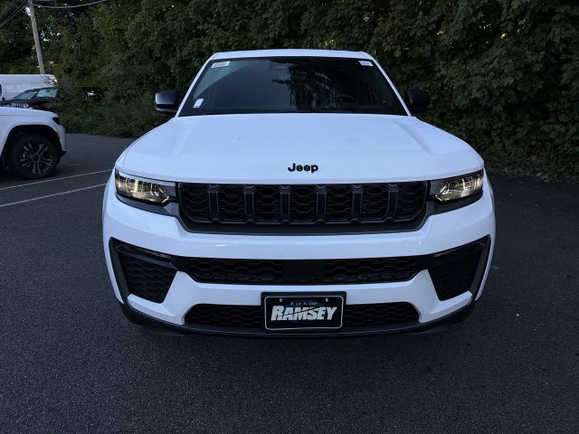 New 2027 Jeep Grand Cherokee LIMITED 4X4 Sport Utility