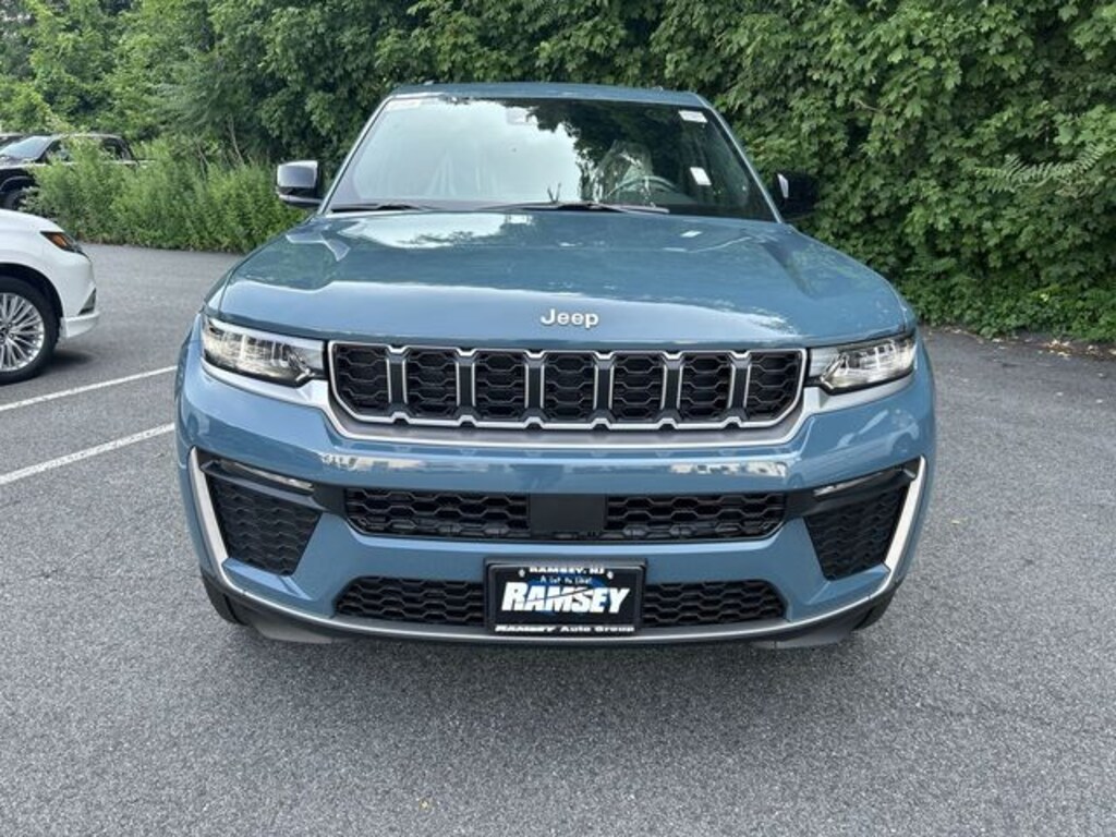 New 2026 Jeep Grand Cherokee LIMITED 4X4 Sport Utility