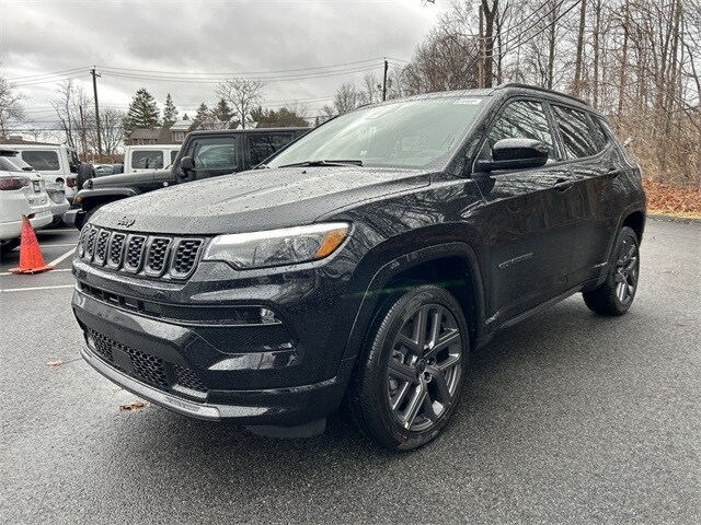 2025 Jeep Compass Limited photo 4
