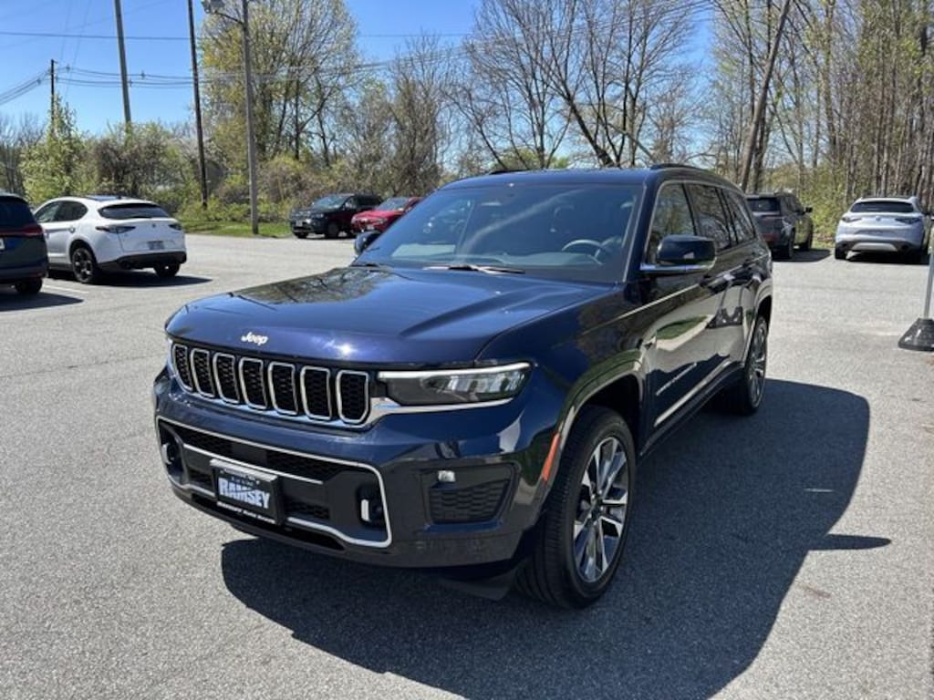 Used 2024 Jeep Grand Cherokee L Overland SUV