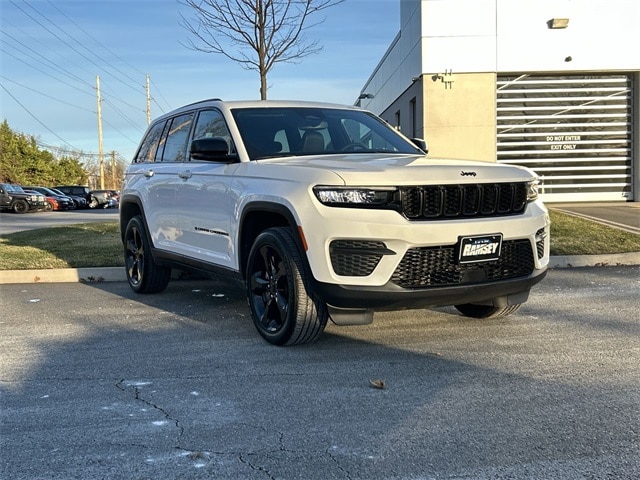 2024 Jeep Grand Cherokee Altitude's photo