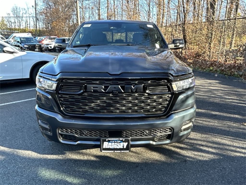 New 2026 Ram 1500 BIG HORN CREW CAB 4X4 5'7 BOX Pickup