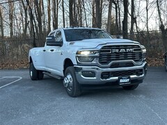2026 Ram 3500 TRADESMAN CREW CAB 4X4 8' BOX Pickup