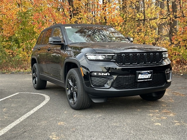 2025 Jeep Grand Cherokee Limited's photo