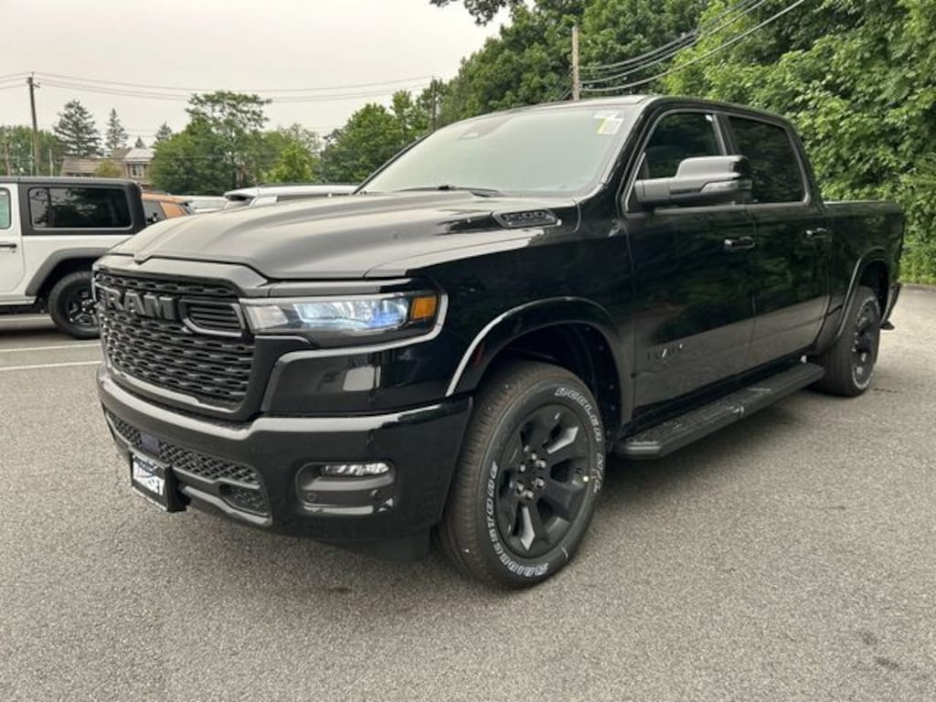New 2026 Ram 1500 BIG HORN CREW CAB 4X4 5'7 BOX Pickup