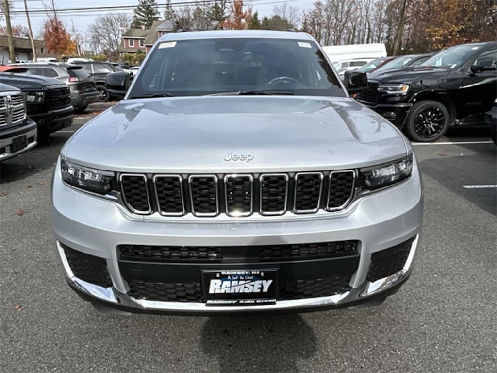 New 2025 Jeep Grand Cherokee L L LAREDO X 4X4 Sport Utility