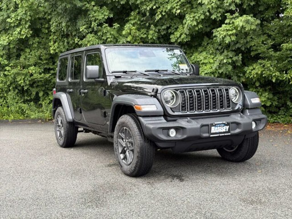 New 2026 Jeep Wrangler 4-DOOR SPORT S Sport Utility