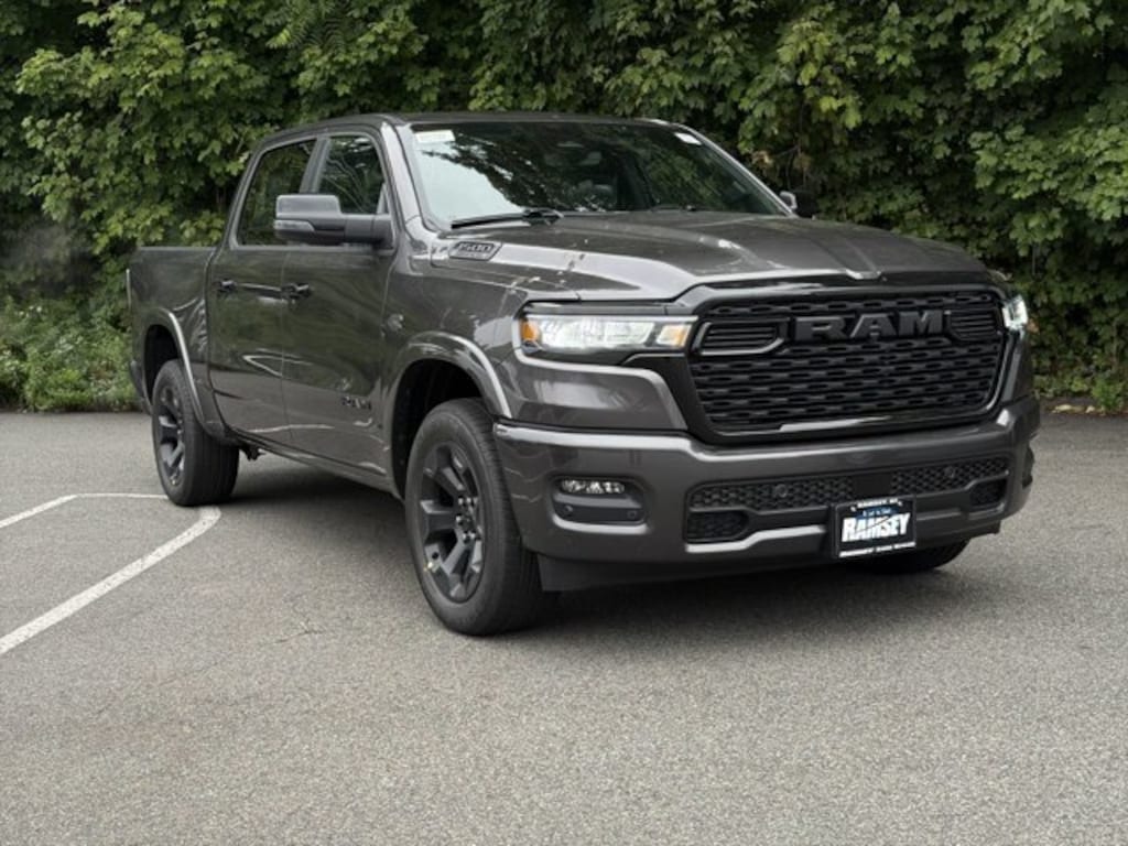 New 2027 Ram 1500 BIG HORN CREW CAB 4X4 5'7 BOX Pickup