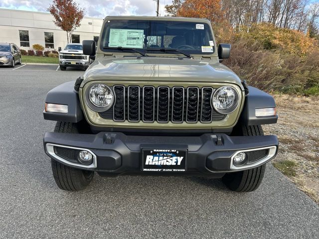 New 2026 Jeep Gladiator SPORT 4X4 Pickup