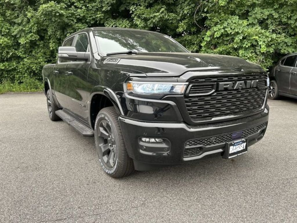 New 2026 Ram 1500 BIG HORN CREW CAB 4X4 5'7 BOX Pickup