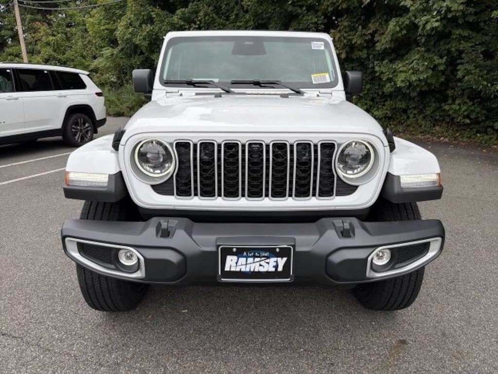 New 2027 Jeep Wrangler 4-DOOR SAHARA Sport Utility