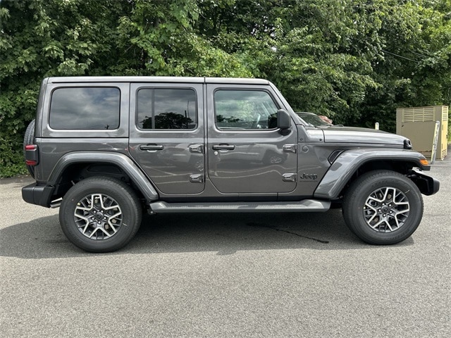 2025 Jeep Wrangler 4-Door Sahara - Photo 9