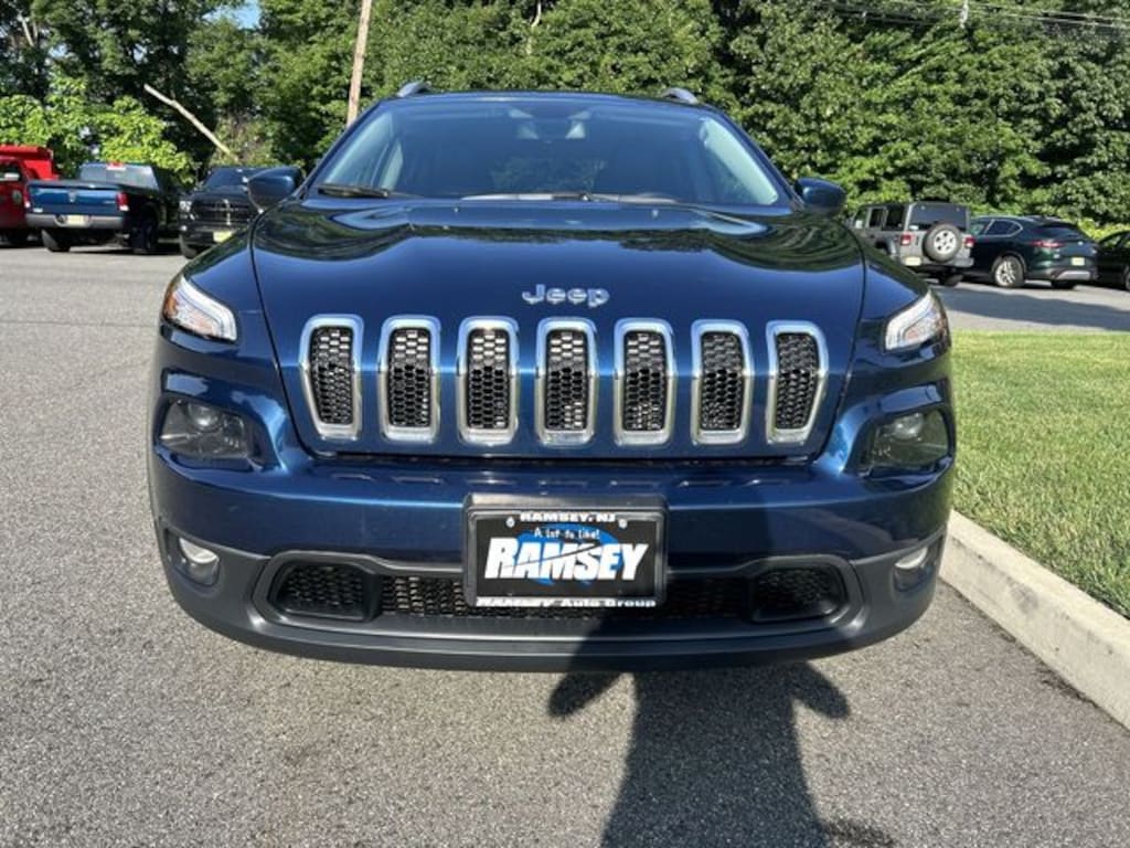 Used 2018 Jeep Cherokee Latitude Plus 4x4 SUV