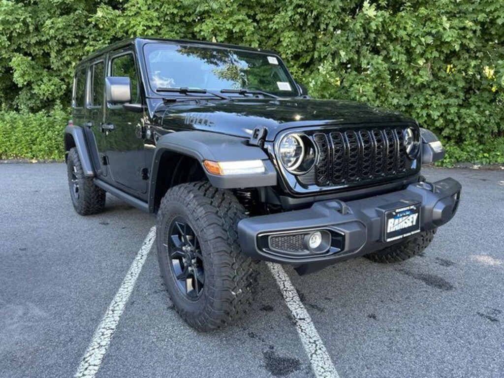 New 2026 Jeep Wrangler 4-DOOR WILLYS Sport Utility
