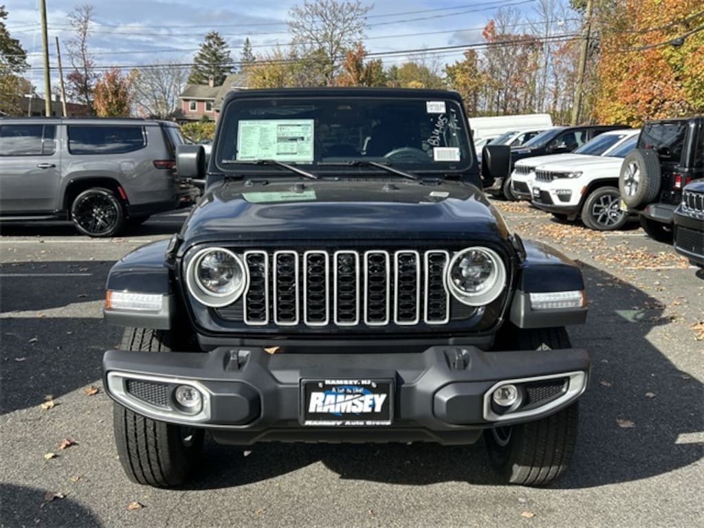 New 2026 Jeep Wrangler 4-DOOR SAHARA Sport Utility
