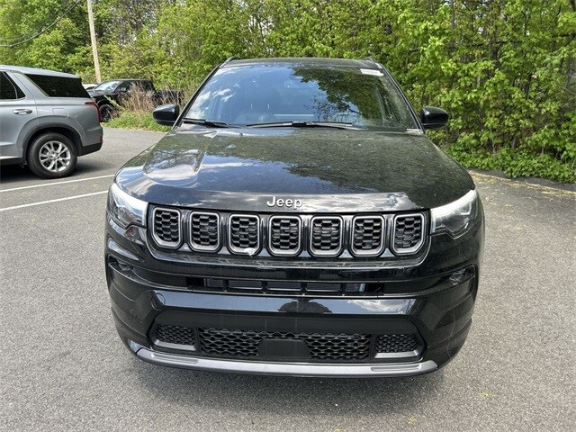2025 Jeep Compass Limited photo 3