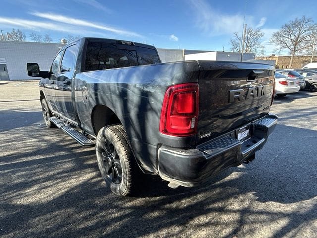 2026 RAM 3500 Big Horn - Photo 6