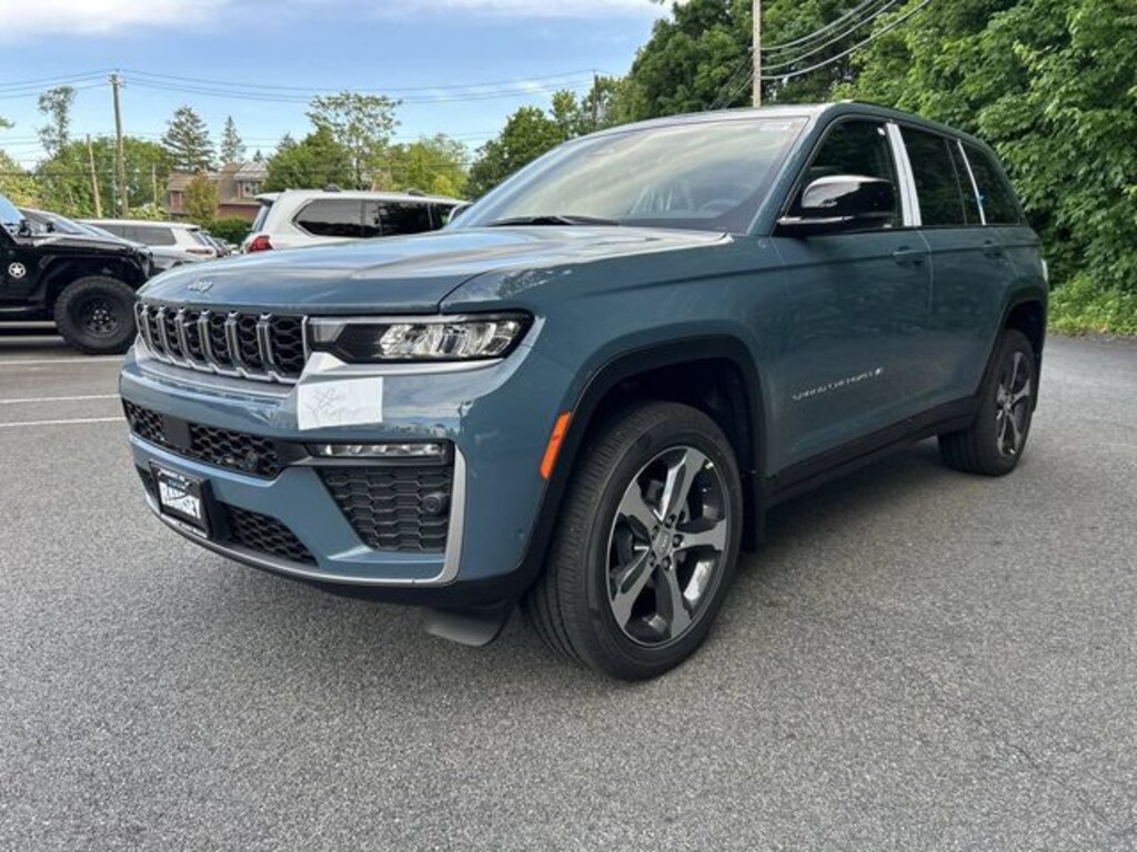 New 2026 Jeep Grand Cherokee LIMITED 4X4 Sport Utility