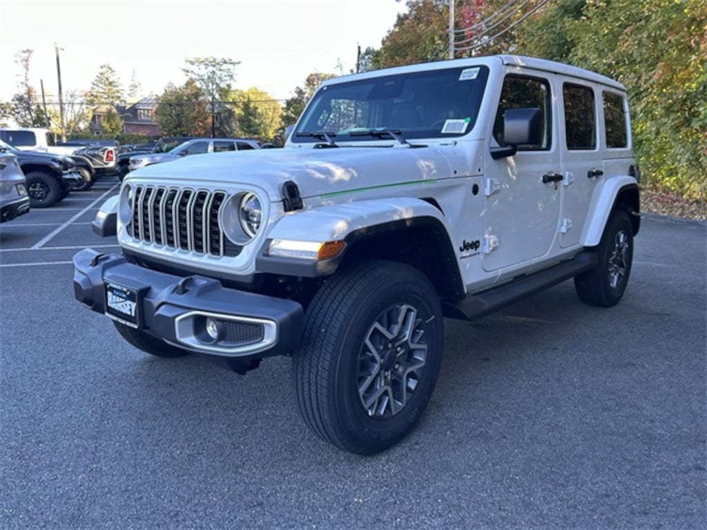 New 2026 Jeep Wrangler 4-DOOR SAHARA Sport Utility