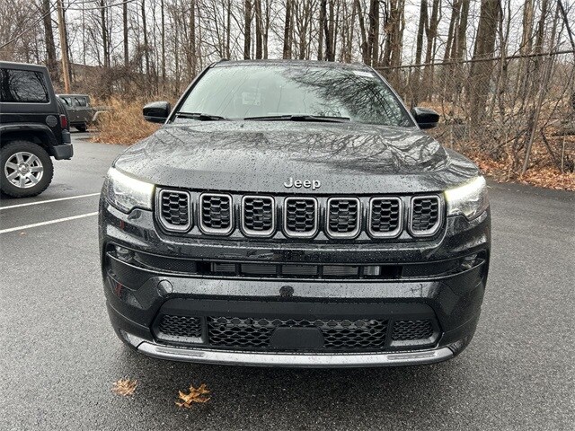 2025 Jeep Compass Limited photo 3