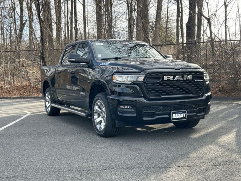 New 2026 Ram 1500 BIG HORN CREW CAB 4X4 5'7 BOX Pickup