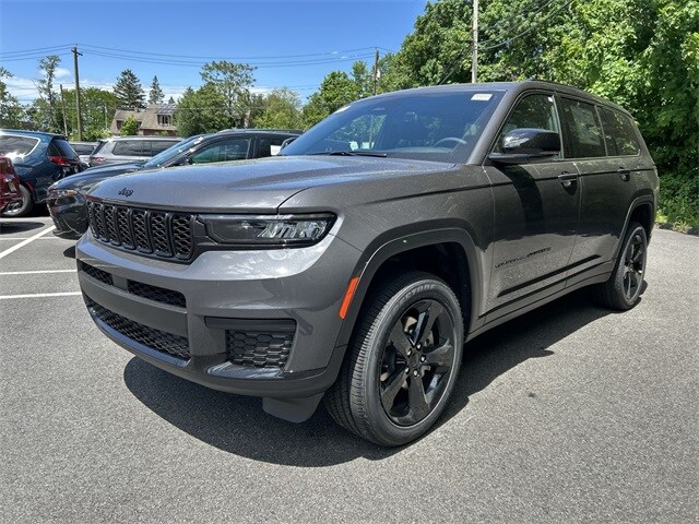 2025 Jeep Grand Cherokee Altitude X photo 4