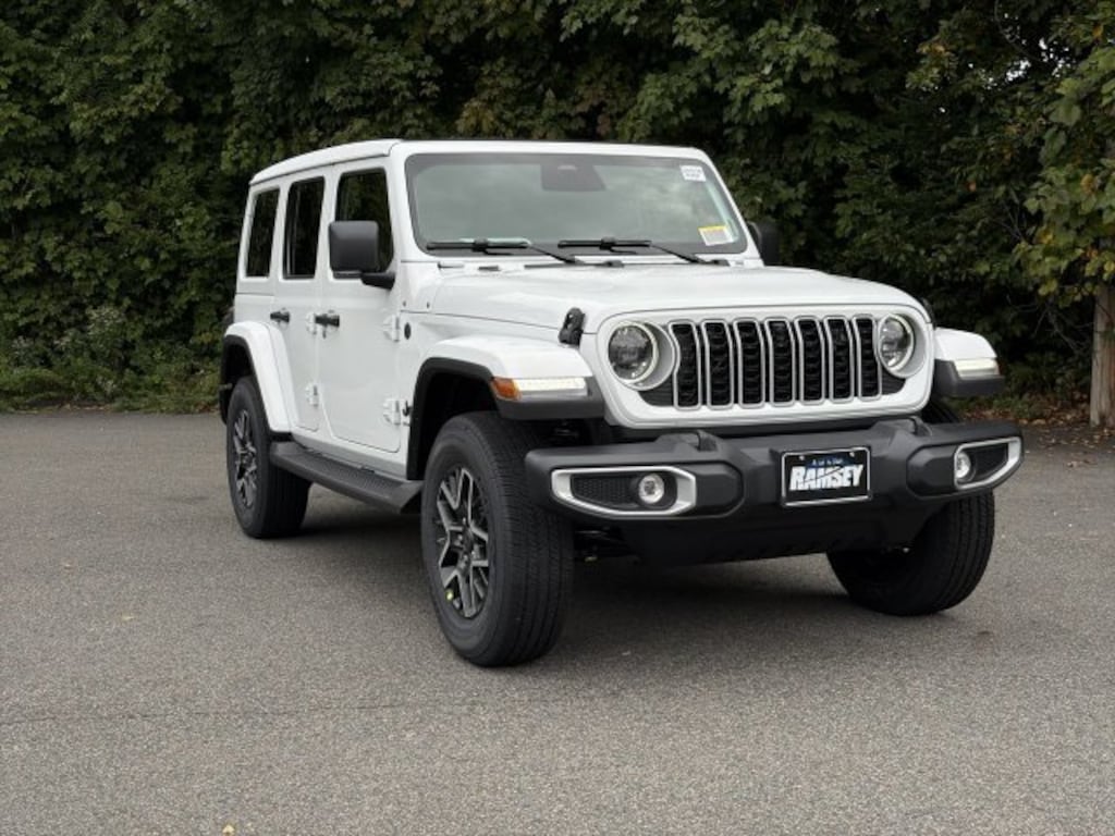 New 2027 Jeep Wrangler 4-DOOR SAHARA Sport Utility