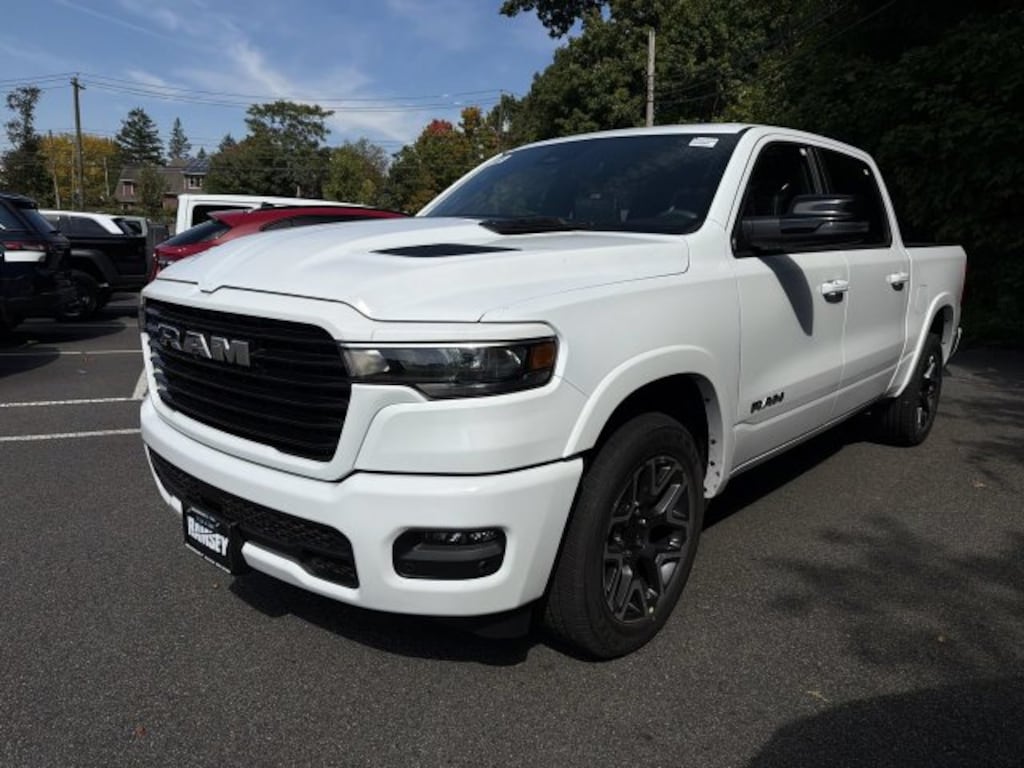 New 2027 Ram 1500 LARAMIE CREW CAB 4X4 5'7 BOX Pickup