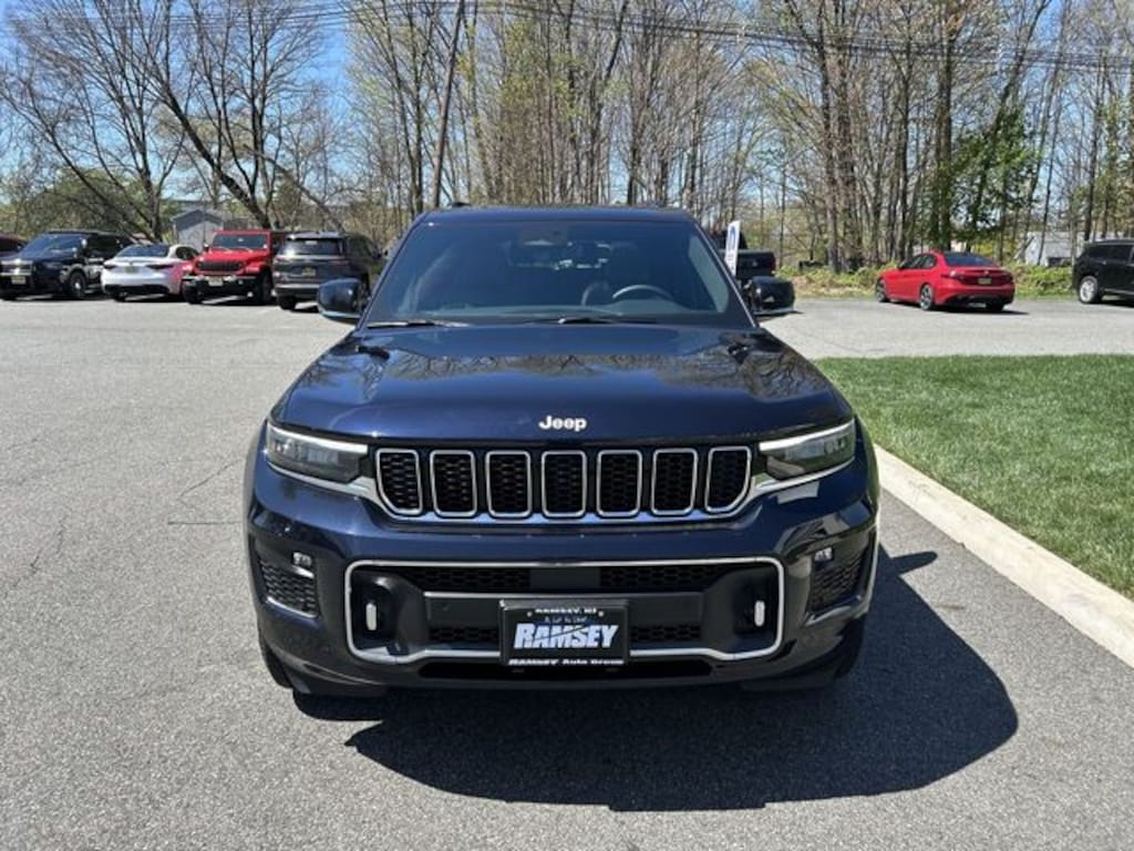 Used 2024 Jeep Grand Cherokee L Overland SUV