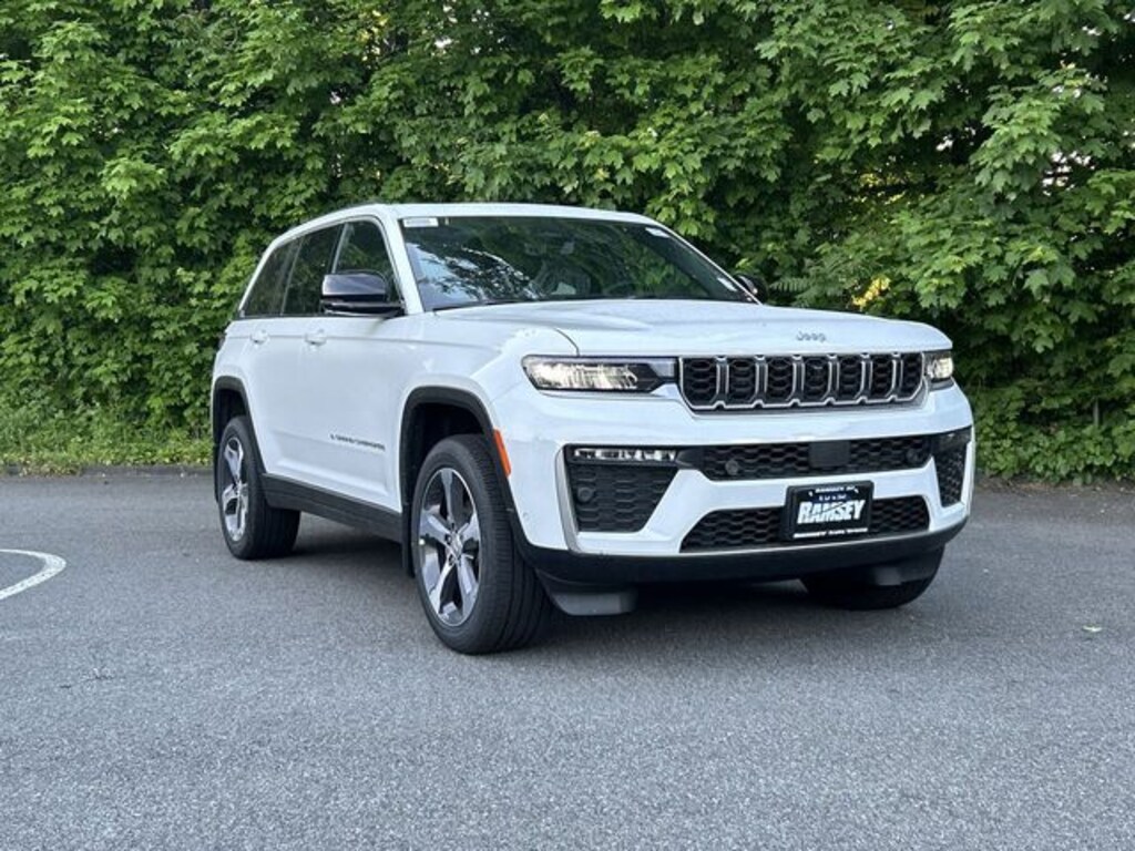 New 2026 Jeep Grand Cherokee LIMITED 4X4 Sport Utility
