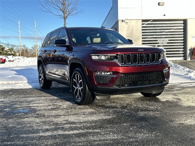 2024 Jeep Grand Cherokee Limited's photo